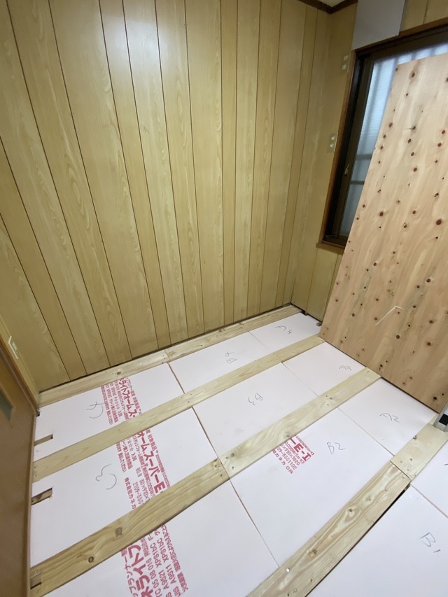 施工後：フローリング完成