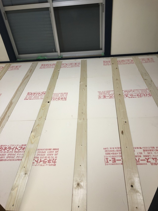 施工中：断熱材施工