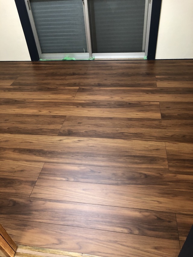 施工後：フローリング完成